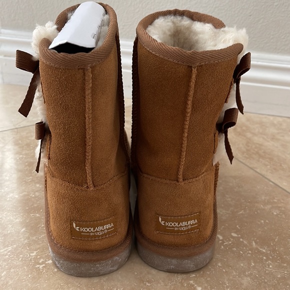 Ugg boots size 37 - Picture 2 of 5